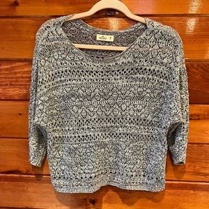 Hollister Sweater Size Medium